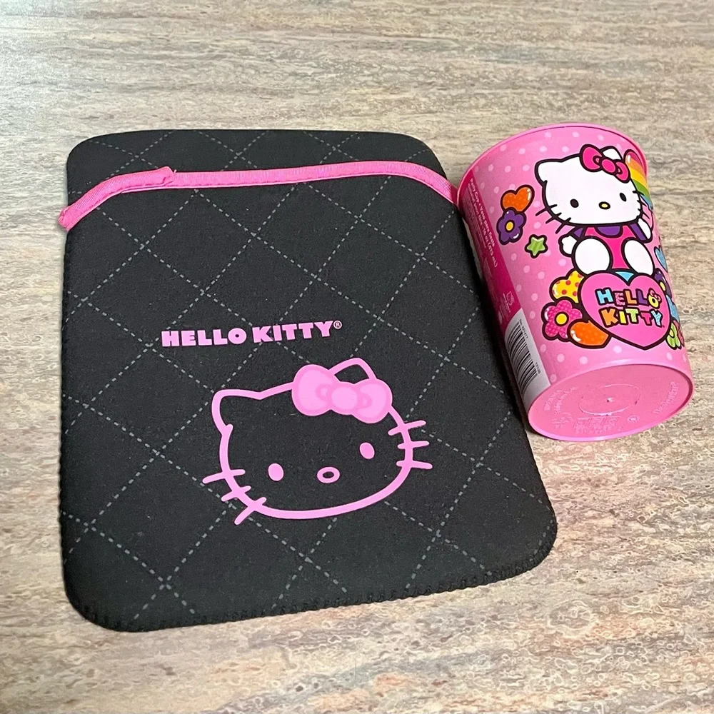 Hello Kitty tablet sleeve with Hello Kitty cup